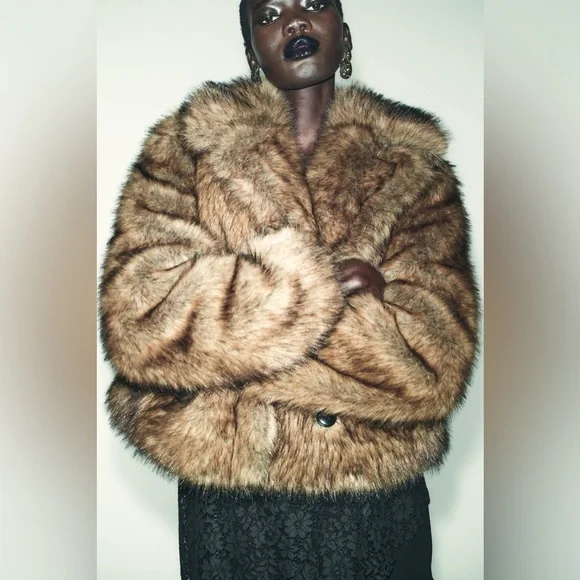 ZARA SHORT FAUX FUR - Picture 4 of 10